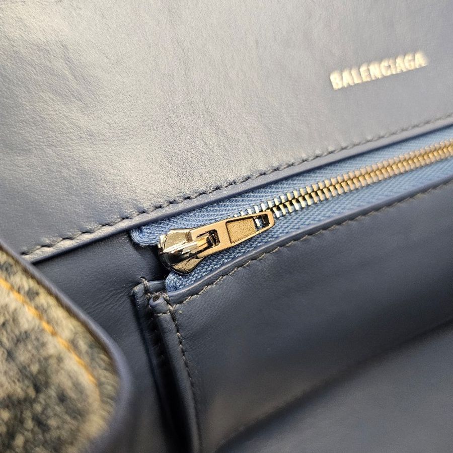 [潮流好物🥰] Balenciaga 丹寧銀釦手提斜背沙漏包-20