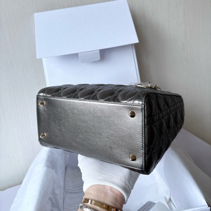 Dior 灰綠五格戴妃 19年保卡 部份五金膜 附件齊全 肩帶可調節-7