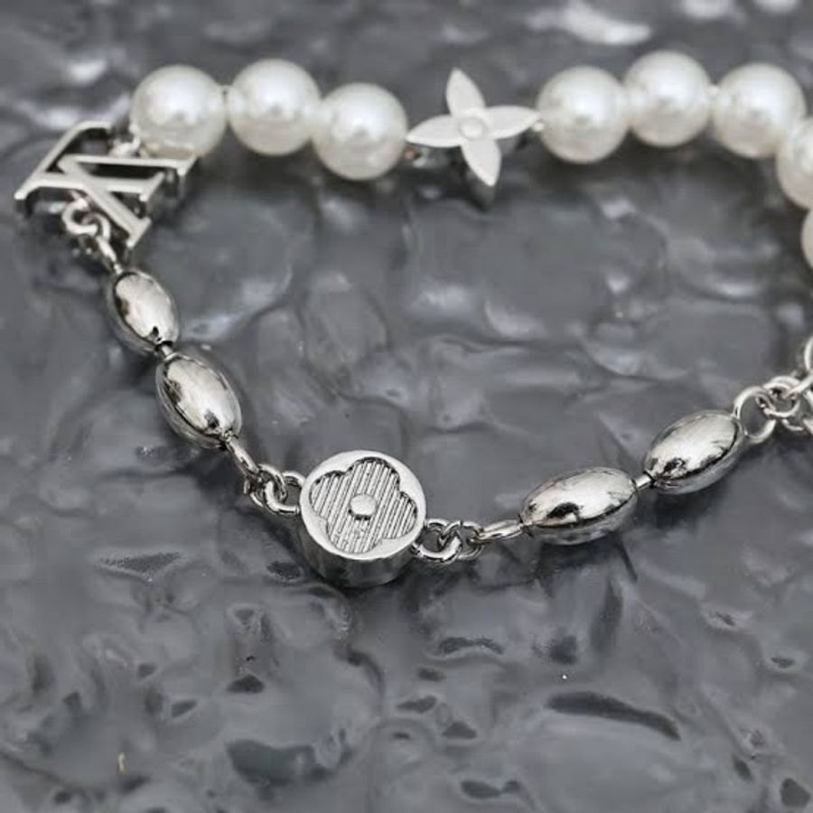 全新 LV
Pearls Fusion 手鍊 M1556A-4