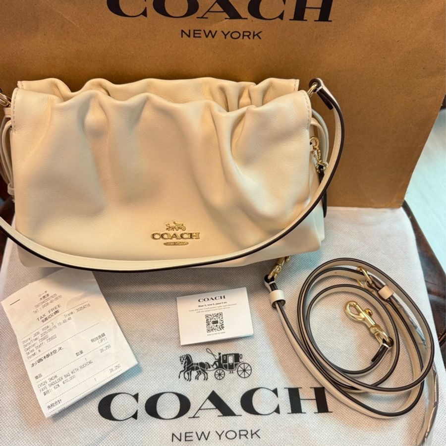 全新專櫃購入 全配有購證 COACH Faye 雲朵包 小號 肩背包 斜背包 手提包 輕巧兩用包 容量大可放長夾-29