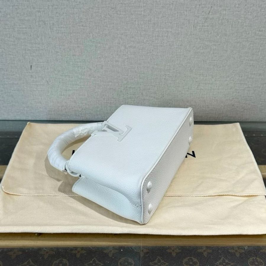 LV Capucines mini橫版磨砂白手提斜背包芯片款 21.5*12*7 全新閒置配件盒子塵袋-2