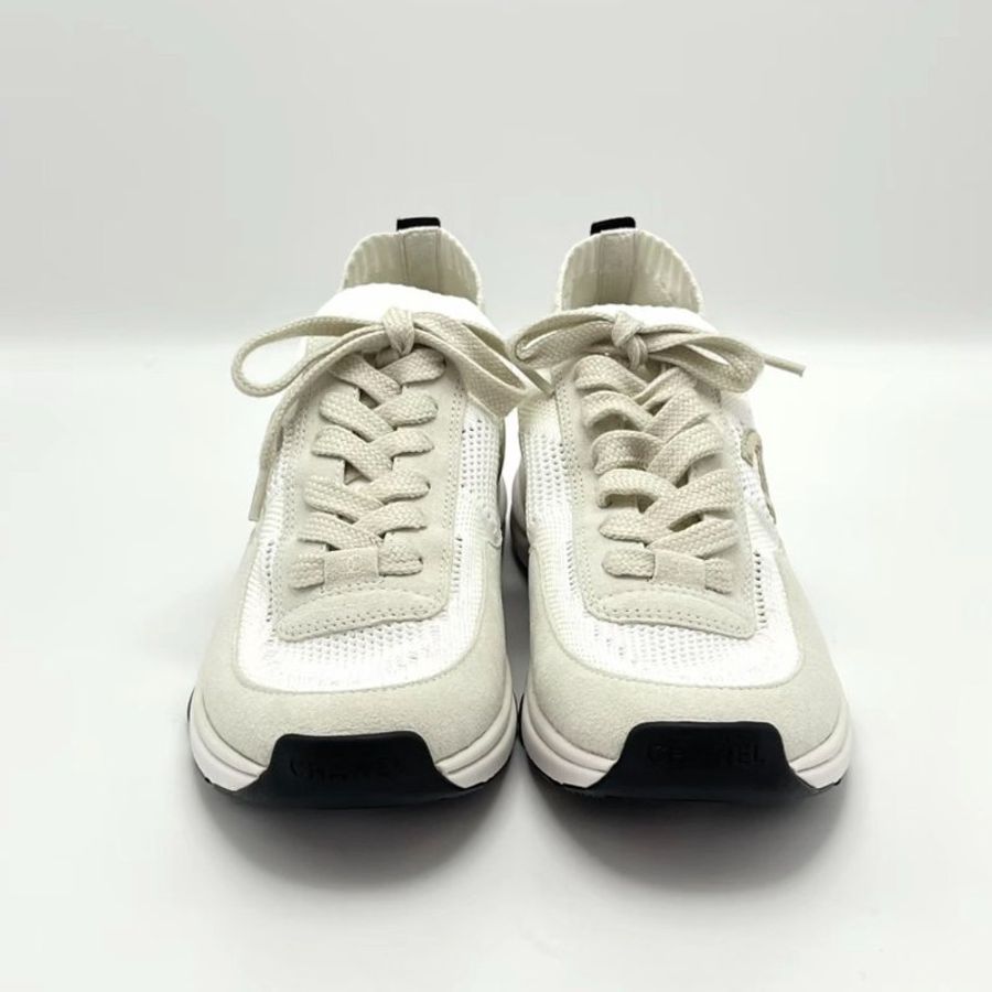 CHANEL 22C熊貓色運動鞋 42號 全新閒置配件塵袋替換鞋帶-2
