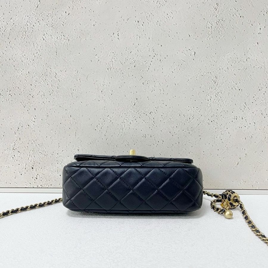CHANEL cf mini-4