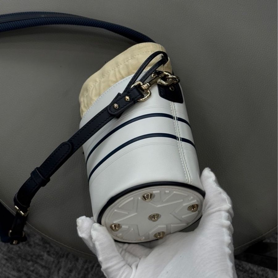 Dior vibe白色小水桶包-4