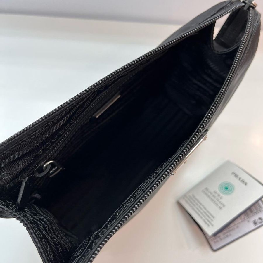 Prada saffiano handbag-2