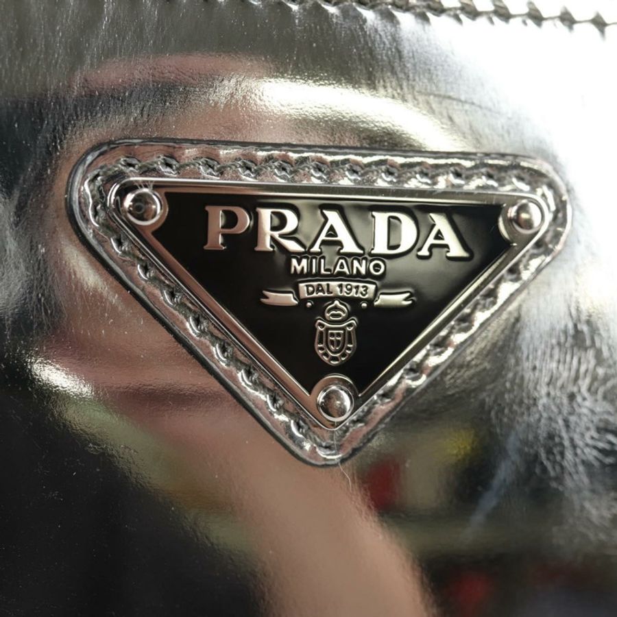 【日本直送】PRADA 銀色皮革肩背包 2VH070 正品 142285M-20