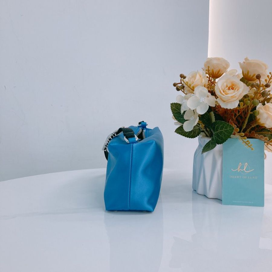 MS0337 亞歷山大王 中號 晚宴包/手拿包 絲綢 Alexander Wang 16cm Heiress Medium Pouch Silk Blue x PHW (98New)(Box) 600-3