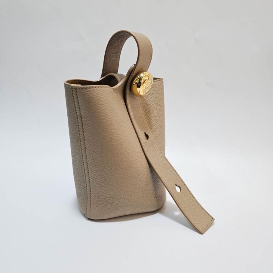Loewe 沙色粒面牛皮Mini Pebble金釦手提肩斜背包-1
