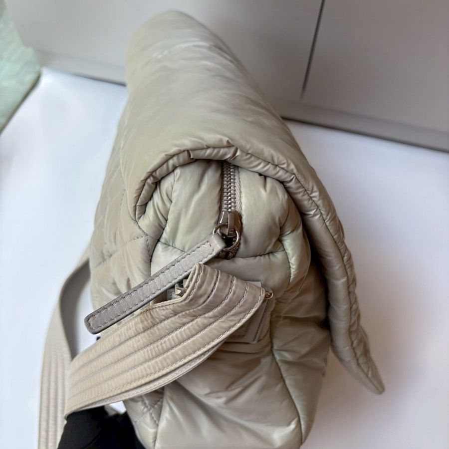 Chanel cocoon 淺灰尼龍菱格下蓋書包-10