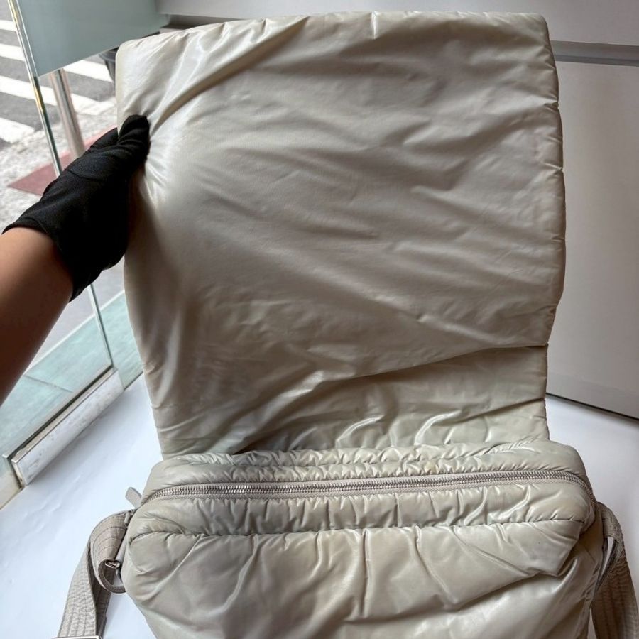 Chanel cocoon 淺灰尼龍菱格下蓋書包-21