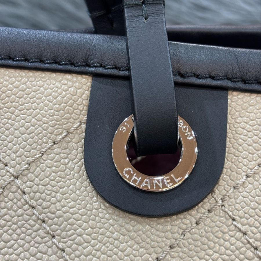CHANEL TOTE 黑邊奶茶色荔枝皮 縫線菱格 購物包托特包子母包化妝包 BOOKTOTE-19