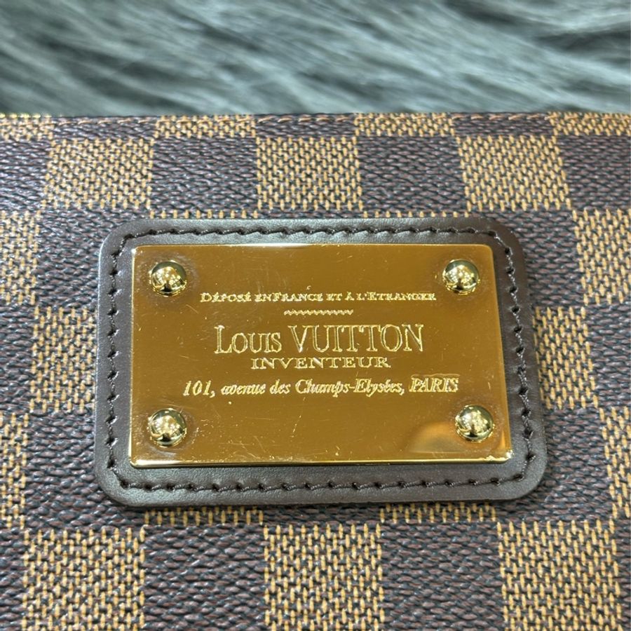 LV N55213 EVA 咖啡棋盤格紋 金牌 金鍊 肩背包 斜背包 晚宴包 腋下包 麻將包 手提包-11