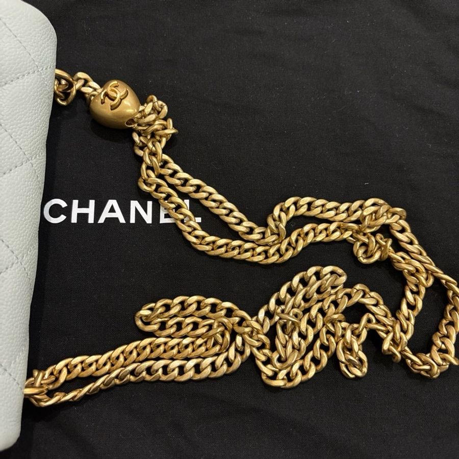 Chanel 寶寶淡色灰藍迷你口蓋包 愛心淡金扣-11