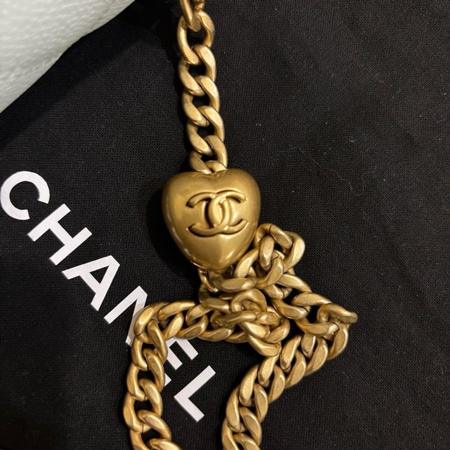 Chanel 寶寶淡色灰藍迷你口蓋包 愛心淡金扣-13