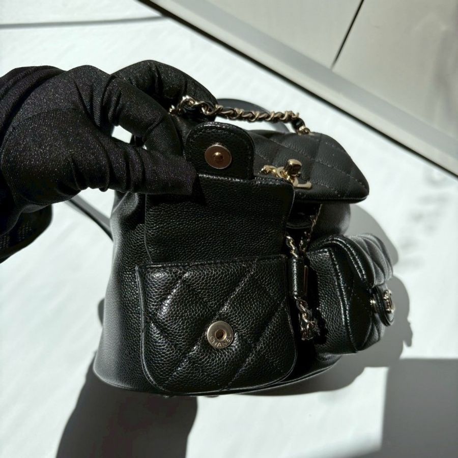 Chanel 淡金鍊黑荔枝皮小號後背包 Duma-21