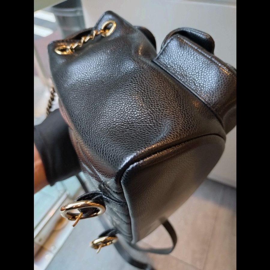 Chanel 淡金鍊黑荔枝皮小號後背包 Duma-37
