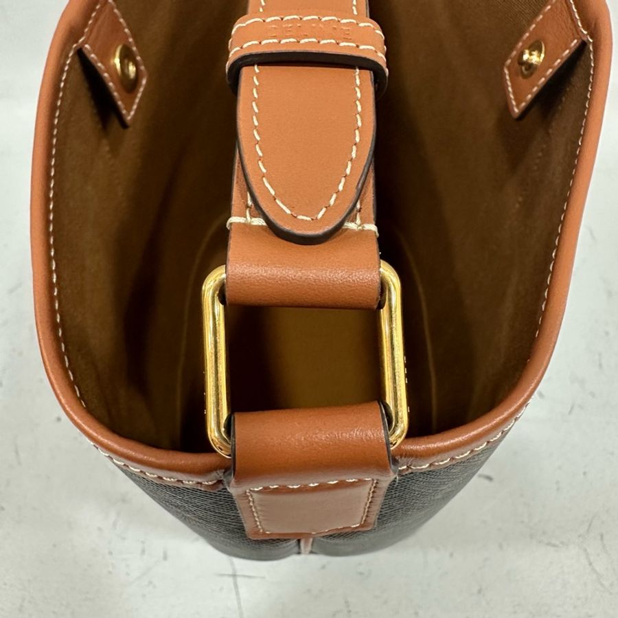 Celine 191442 老花凱旋門金釦水桶包TRIOMPHE BUCKET-14