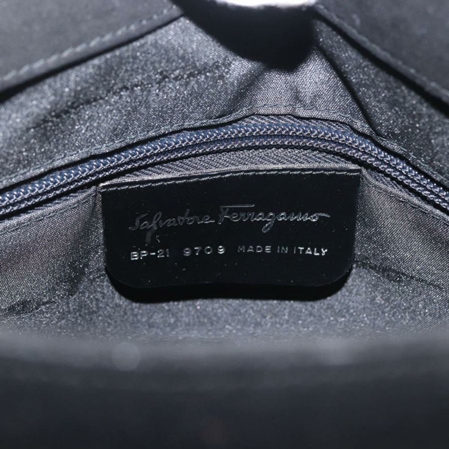 【日本直送】Salvatore Ferragamo 灰色銀色麂皮單肩包 正品 BA6020-11