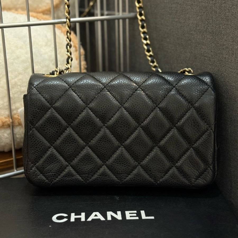(稀有釋出)Chanel coco17 extra mini 黑金荔枝皮-1