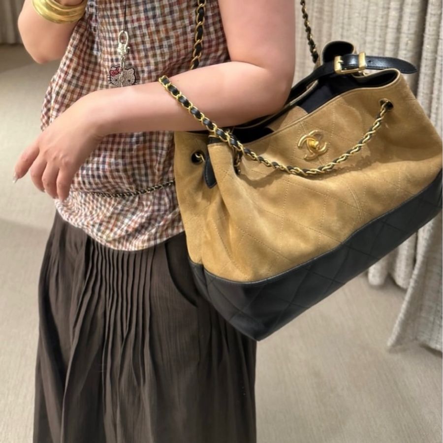 (稀有全新new❤️)CHANEL 25A麂皮 hobo-4