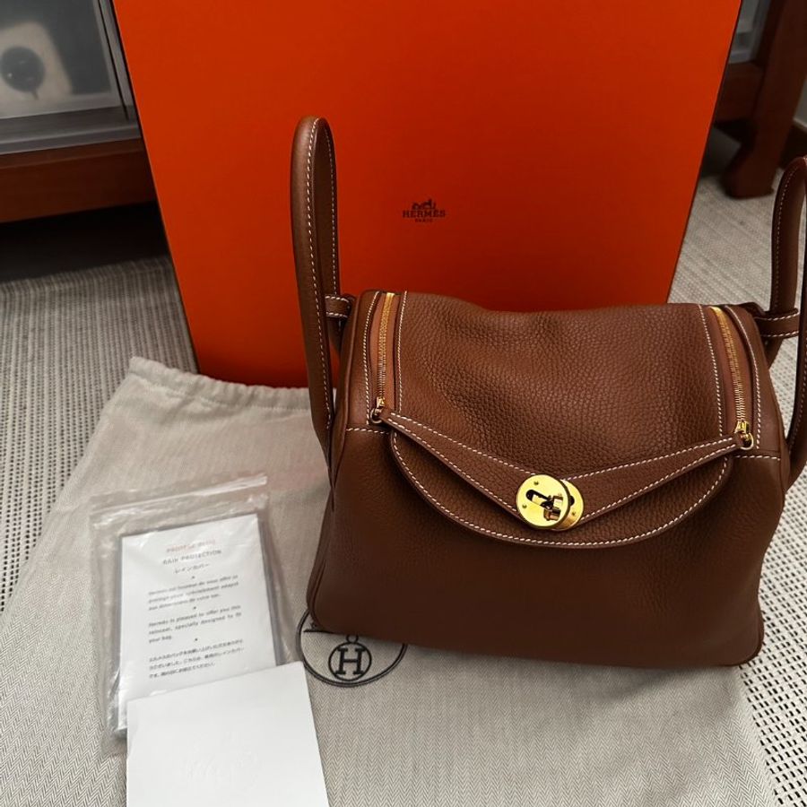 愛馬仕 Hermes Lindy 26 Taurillon Clemence皮 Gold 金棕金扣-0
