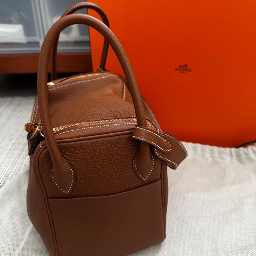 愛馬仕 Hermes Lindy 26 Taurillon Clemence皮 Gold 金棕金扣-3
