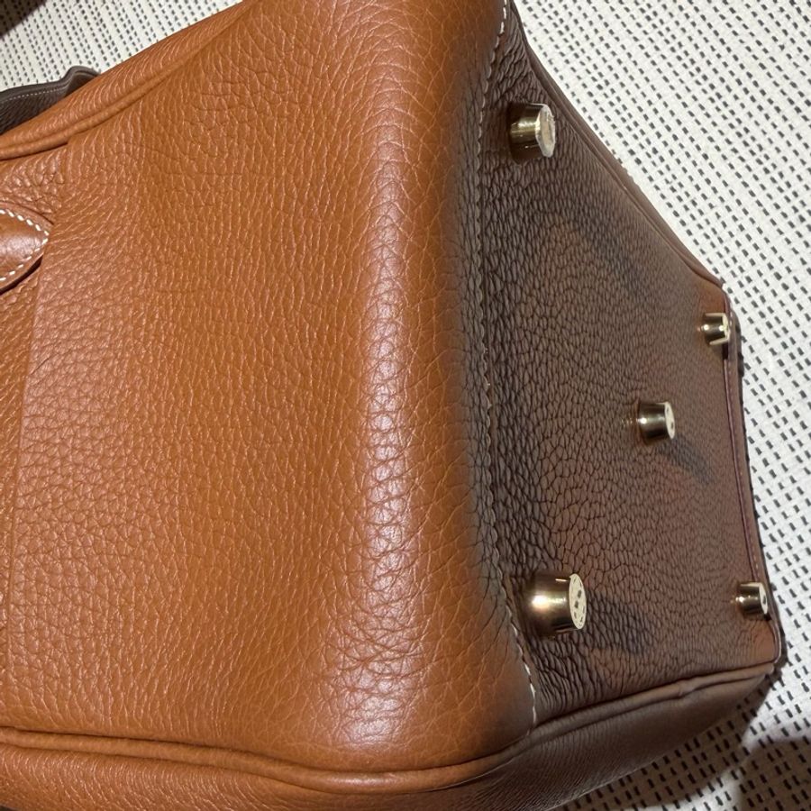 愛馬仕 Hermes Lindy 26 Taurillon Clemence皮 Gold 金棕金扣-21