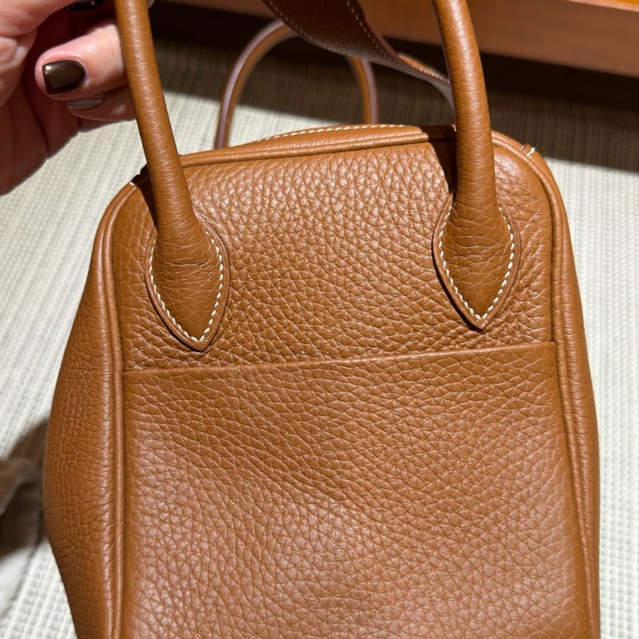 愛馬仕 Hermes Lindy 26 Taurillon Clemence皮 Gold 金棕金扣-23