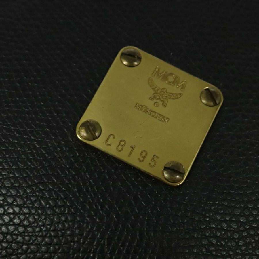 【日本直送】MCM鉚釘肩背包 皮革 黑色 金色 正品 141865-11