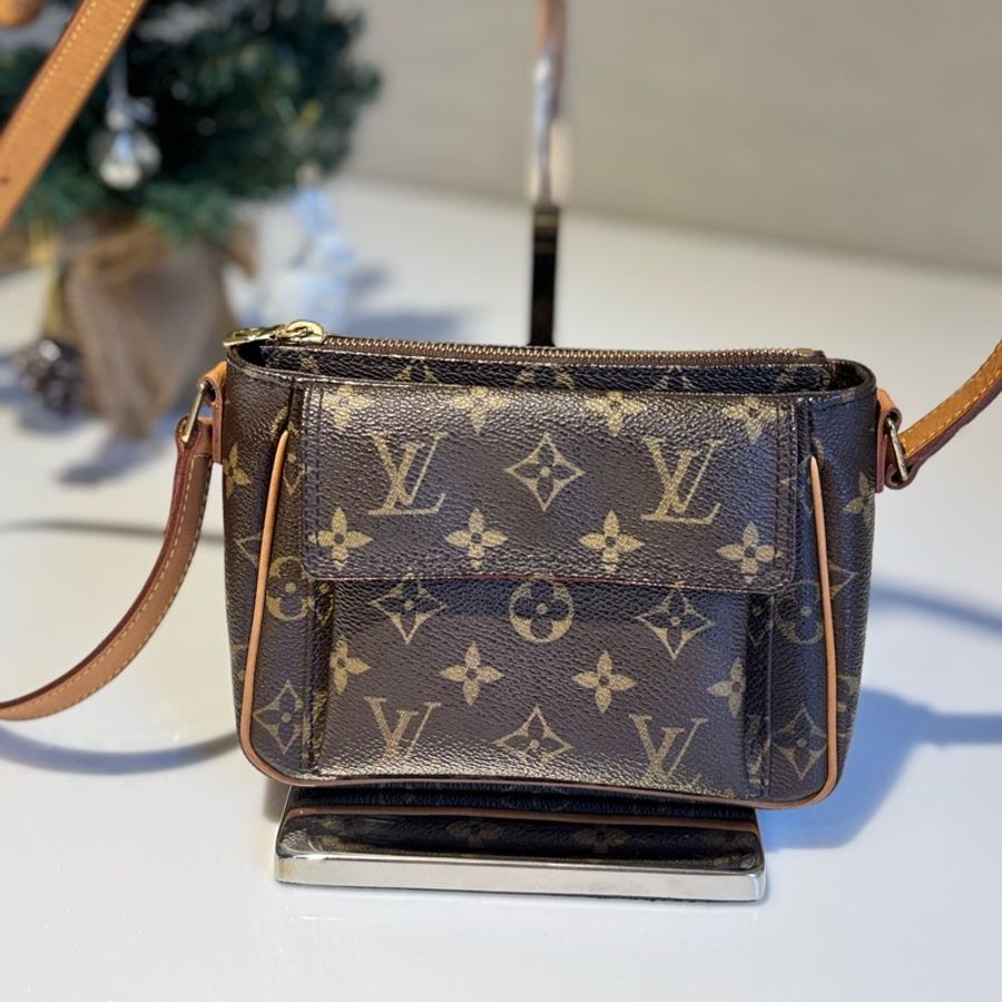 《初。Vintage》 LV 經典老花豆腐包/小方包 (原況皮革)-0