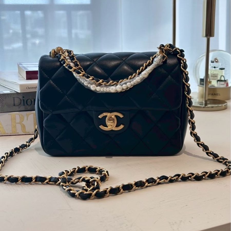 CHANEL 黑色珍珠鍊條CF 芯片款-1