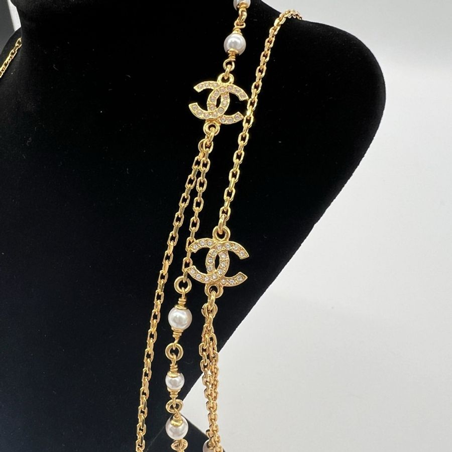 新款限量🇯🇵2025購證 Chanel 小花鑲鑽金色多功能長鏈條🌹-2