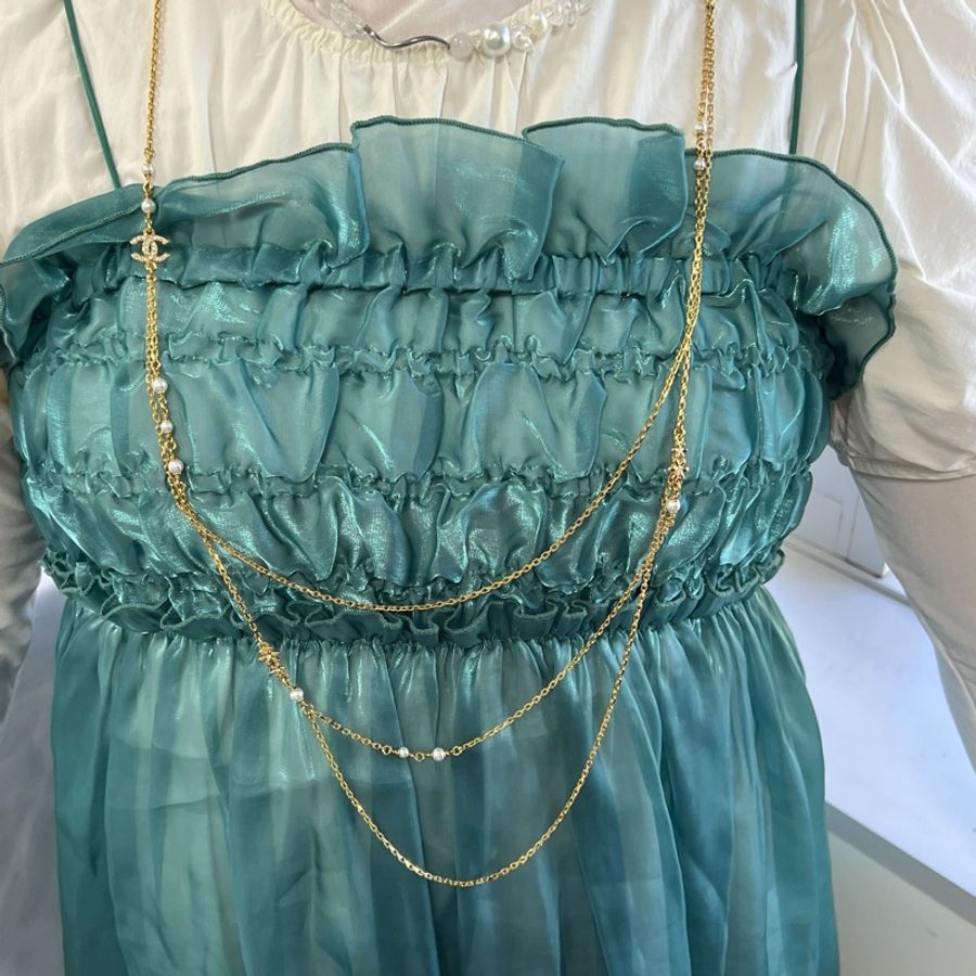 新款限量🇯🇵2025購證 Chanel 小花鑲鑽金色多功能長鏈條🌹-11