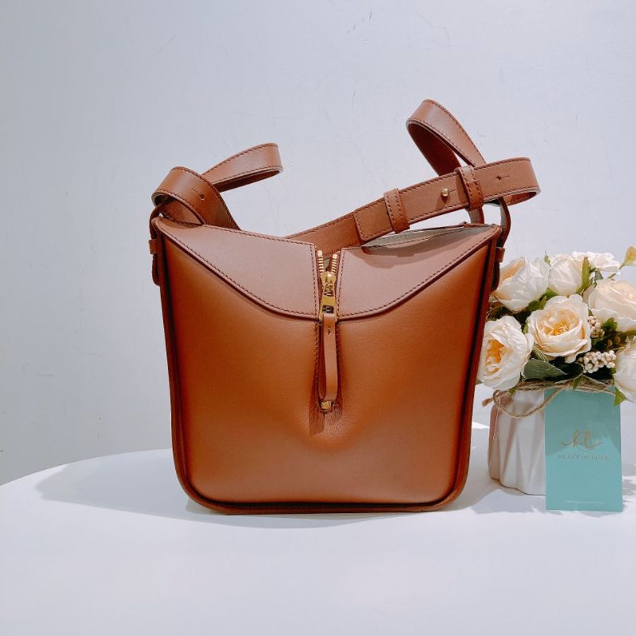 TW4472 Loewe 羅意威&宮崎駿聯名 法西卡火焰🔥小號吊床包 Howl's Movng Castle Mini Hammock-3