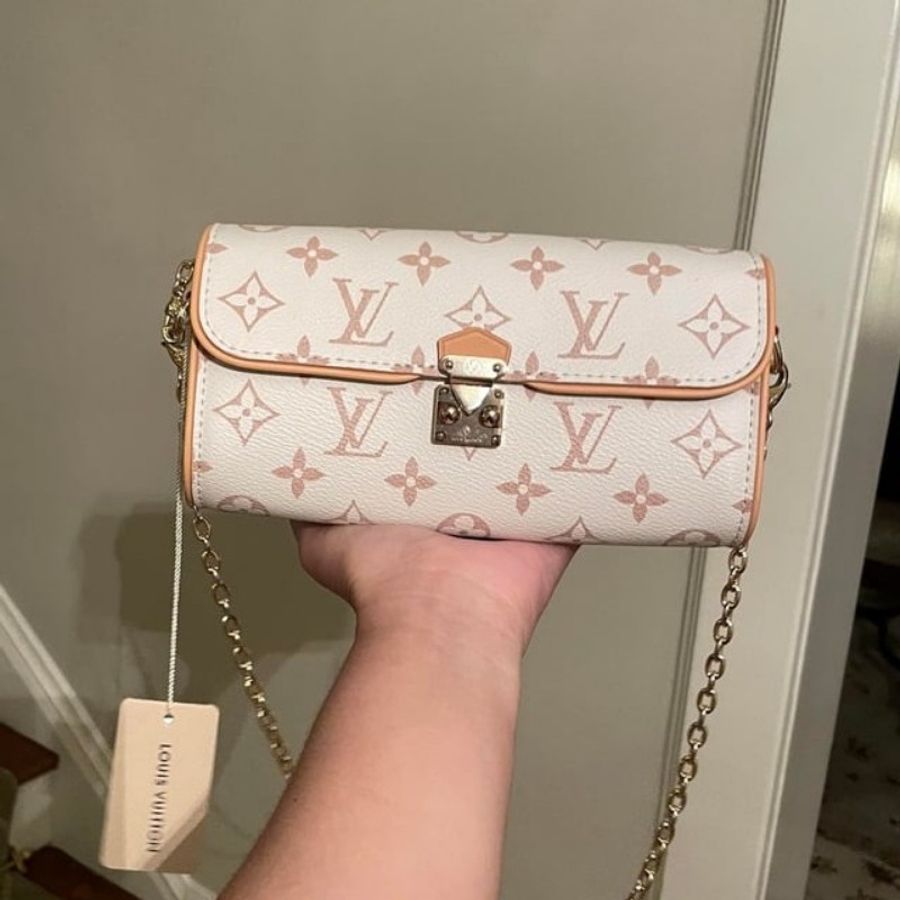 全新 LV Pochette Camille 肩背包 M26583-2
