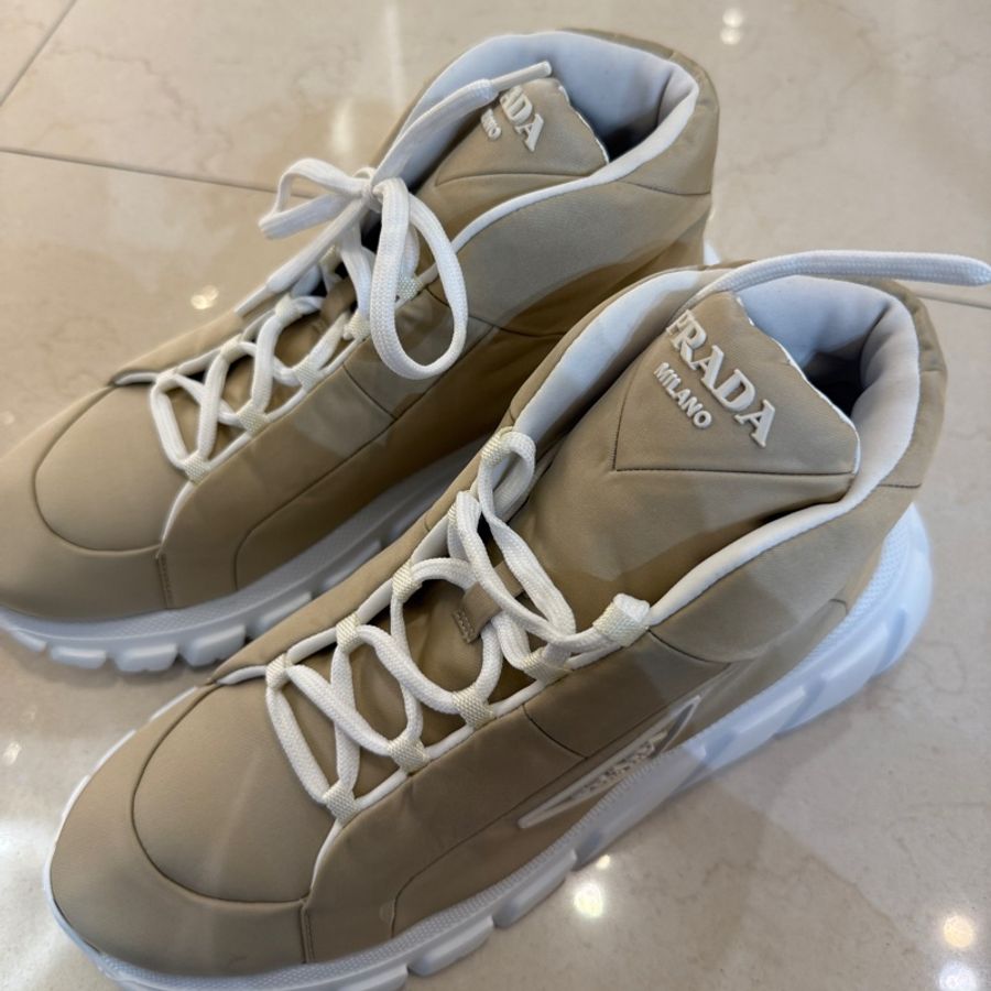 Prada 卡其中筒鞋❤️-0