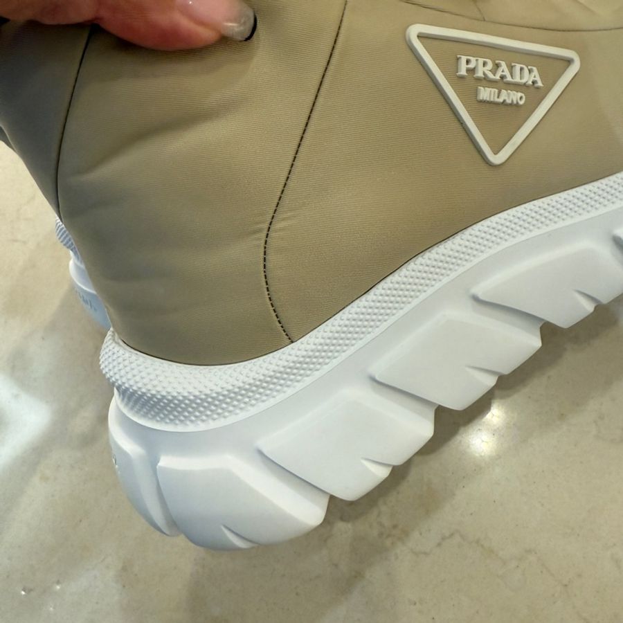 Prada 卡其中筒鞋❤️-6
