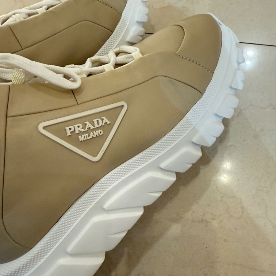 Prada 卡其中筒鞋❤️-8