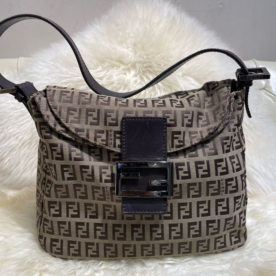 Fendi Shoulder Bag-0
