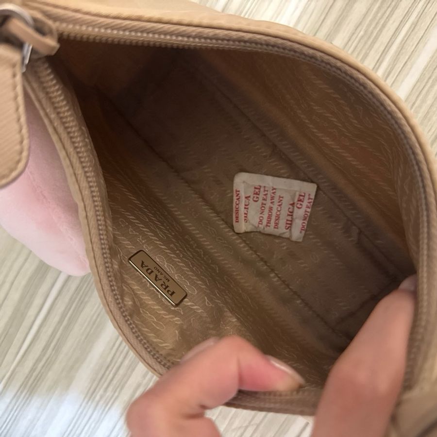 Prada re-edition 2000奶茶色hobo 手提包👜-8