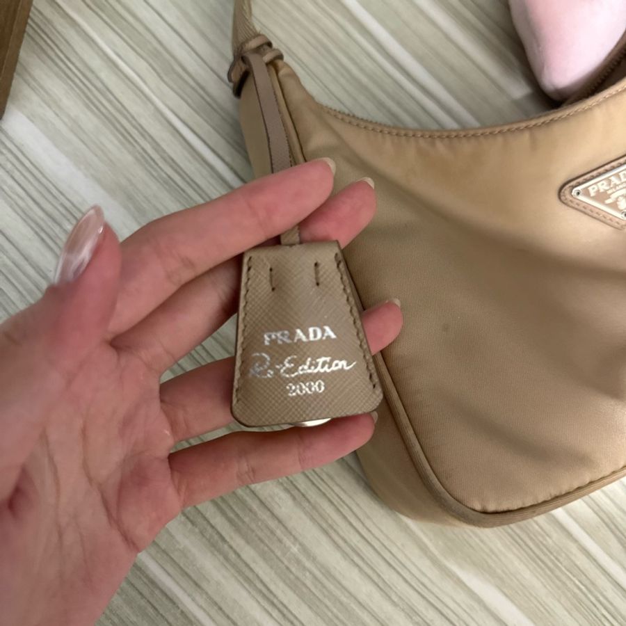 Prada re-edition 2000奶茶色hobo 手提包👜-10