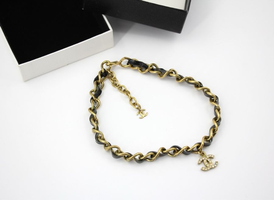 Chanel Vintage 95P 水鑽鍍金黑色光面皮穿鏈Choker-10