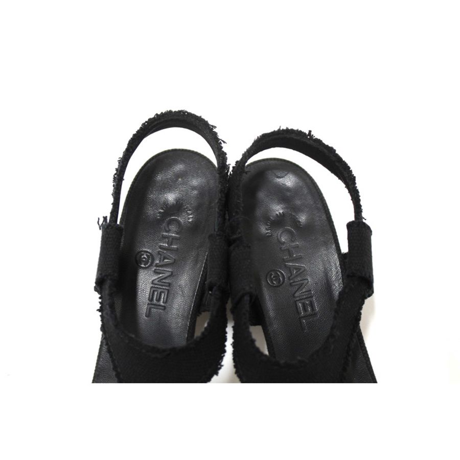 Chanel Black Interlocking CC Logo Canvas Slingback Sandals size 37-7