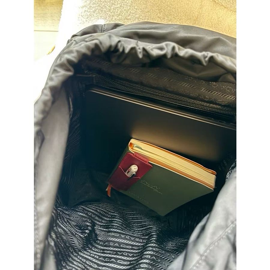 【PRADA】SEA BEYOND Re-Nylon 黑色後背包｜全新品｜附原包裝、防塵袋、保卡-1