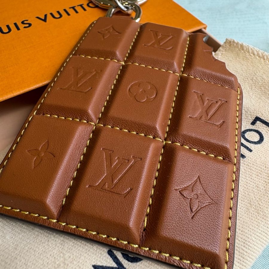 LV Chocolate Bar Figurine 巧克力造型鑰匙圈兼包包吊飾 M01478-3
