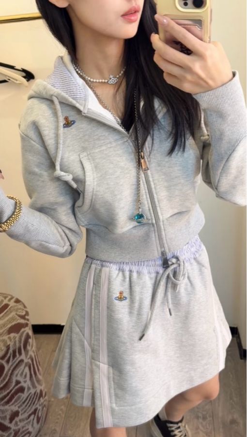 Vivienne Westwood 西太后 短款 連帽衛衣 黑XS M，淺灰 S M-6