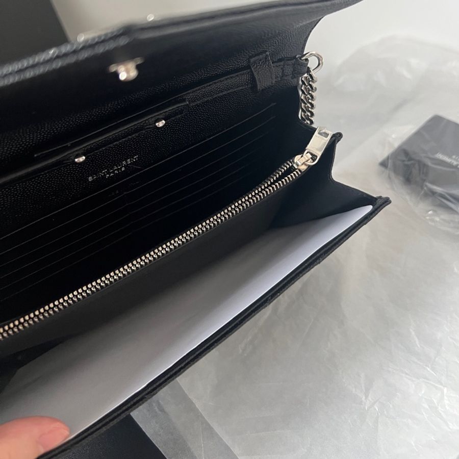 YSL 聖羅蘭 黑銀信封包 魚子醬牛皮銀扣-12