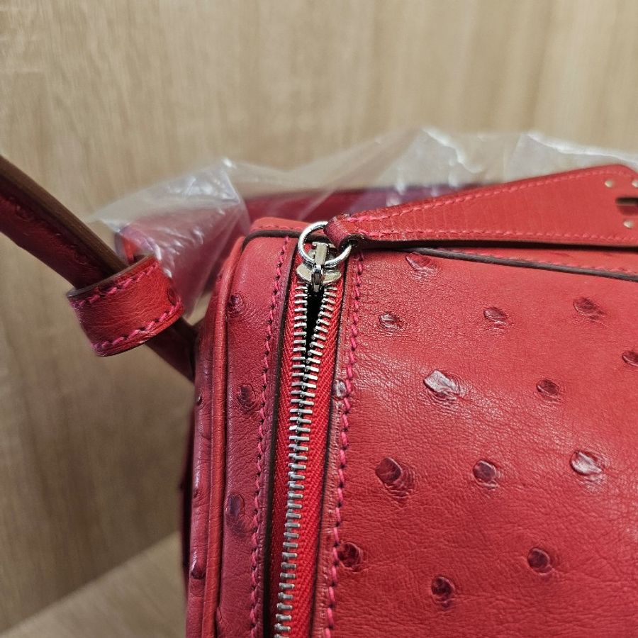 [未使用美品❣️] Hermes 紅色鴕鳥皮銀釦Lindy26-6