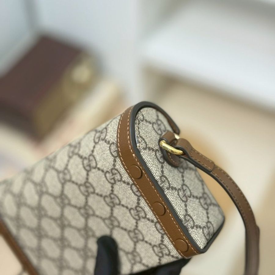 (🤍已售出/可私訊預定)🏷Gucci.1955 Horsebit 馬銜釦橫式手機包-11