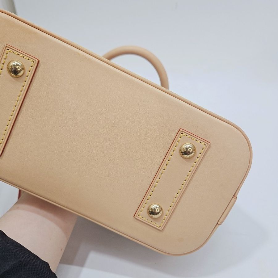 lv 原花金釦Alma BB 手袋斜背包-9
